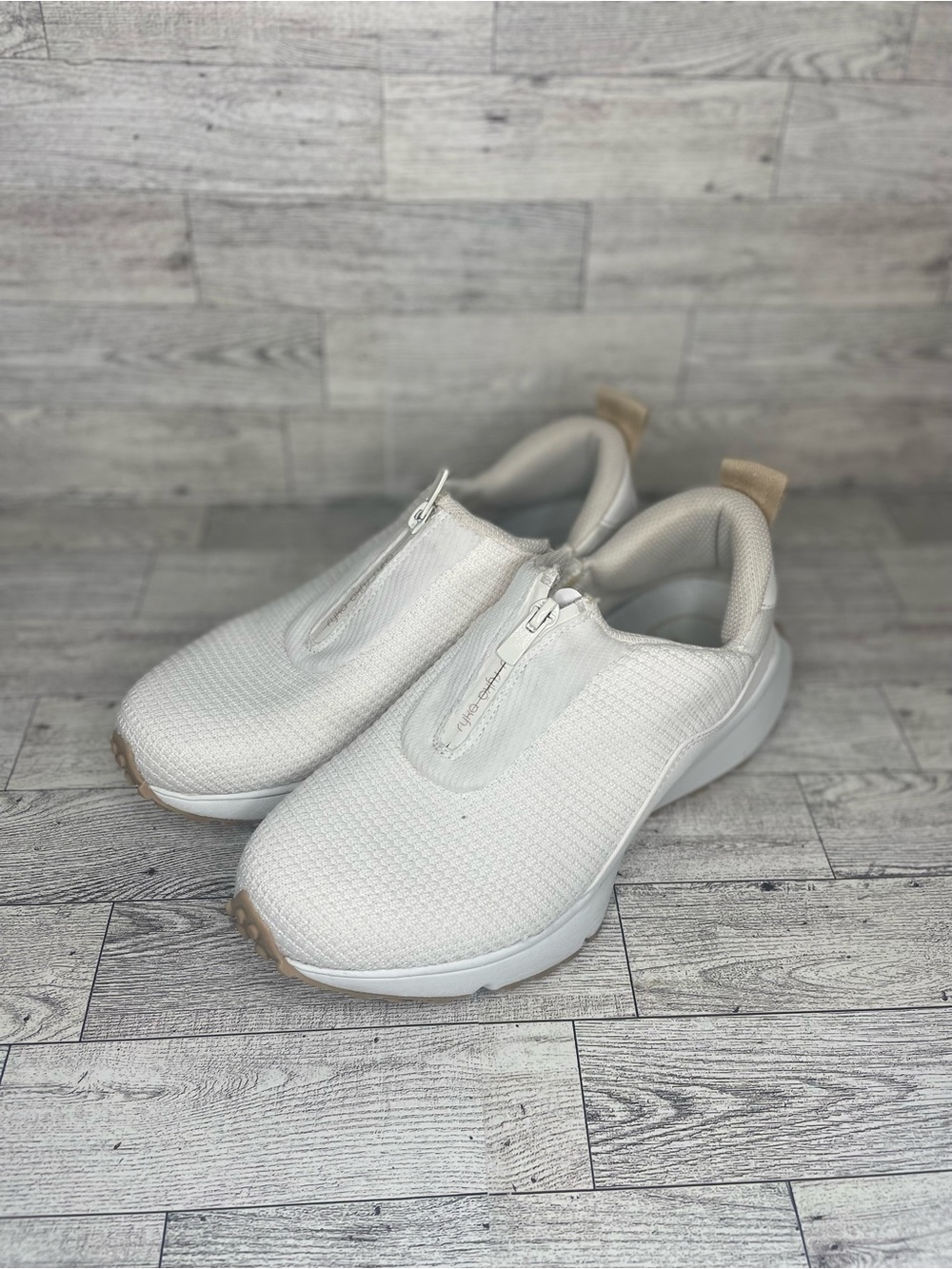 Rykä Jumpstart-Zip Slip On Sneakers, size 8.5M pre-owned